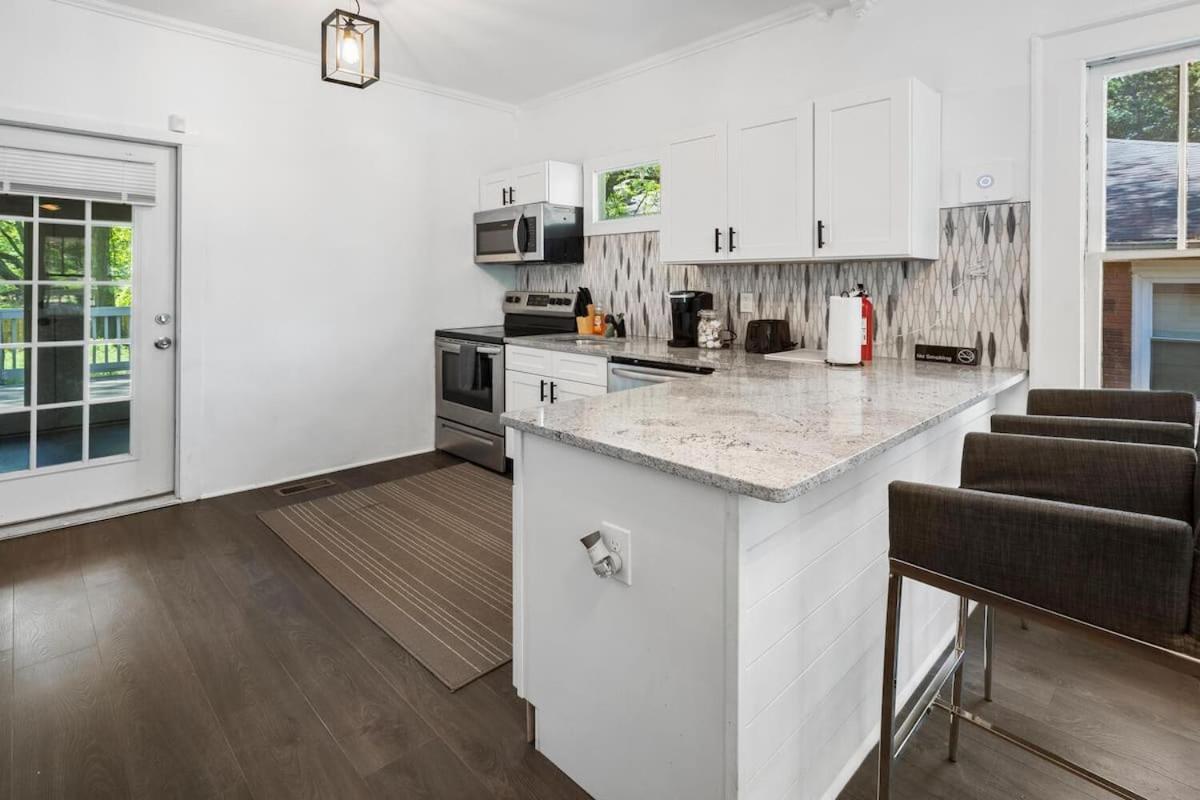 Charming 2 Bedroom With Wifi And Ac In Lovely *